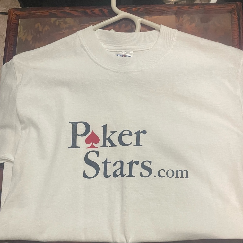 Poker stars T-shirt
(Small)